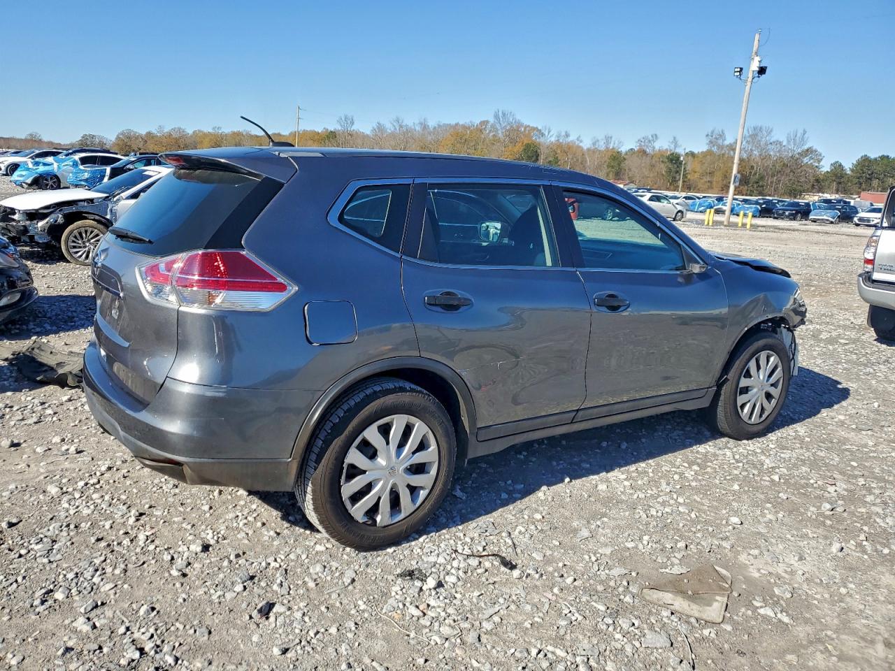 2016 NISSAN ROGUE S photo 5