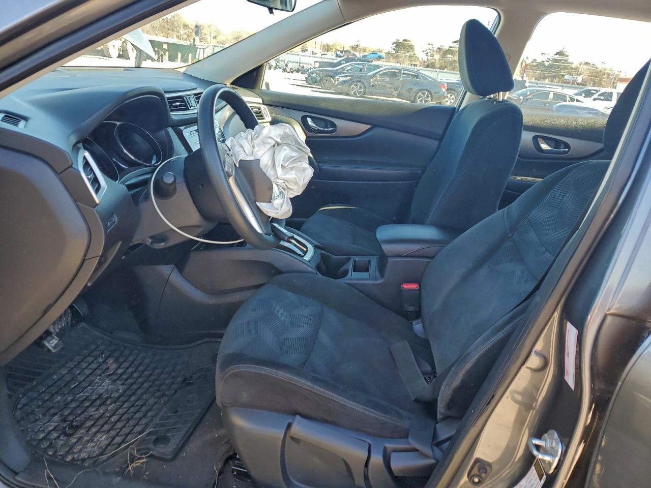2016 NISSAN ROGUE S photo 13