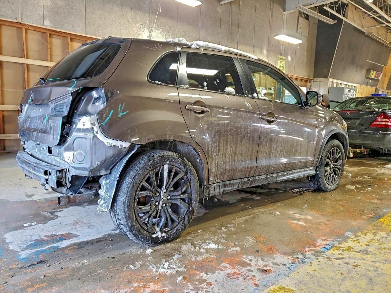 2017 MITSUBISHI OUTLANDER SPORT ES photo 3