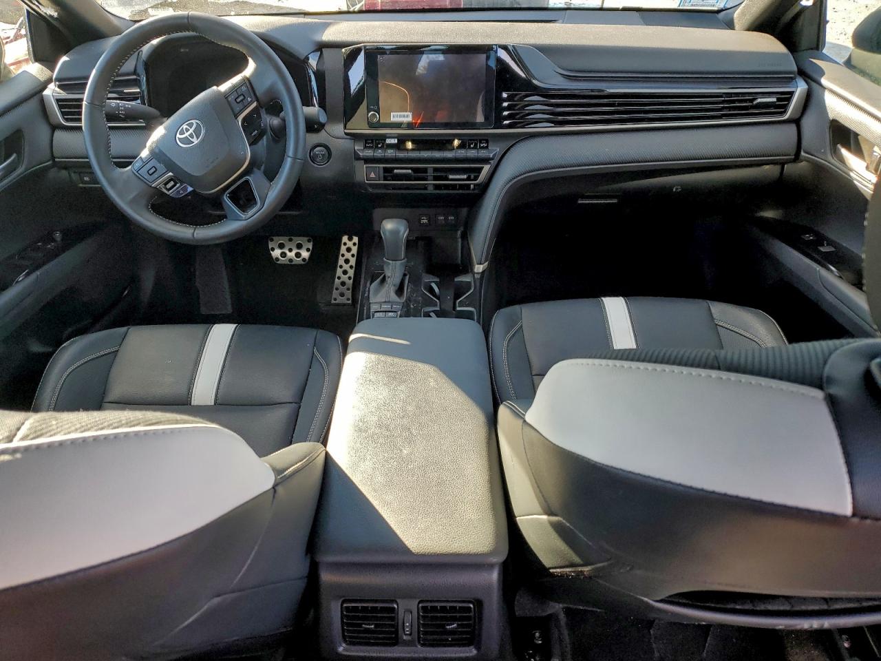 2025 TOYOTA CAMRY SE photo 22