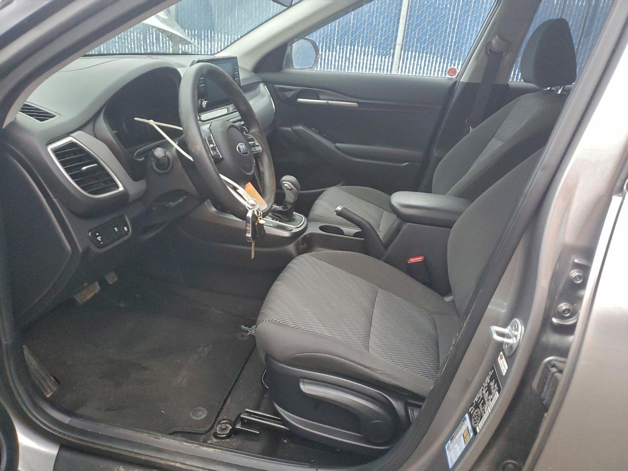 2021 KIA SELTOS LX photo 13