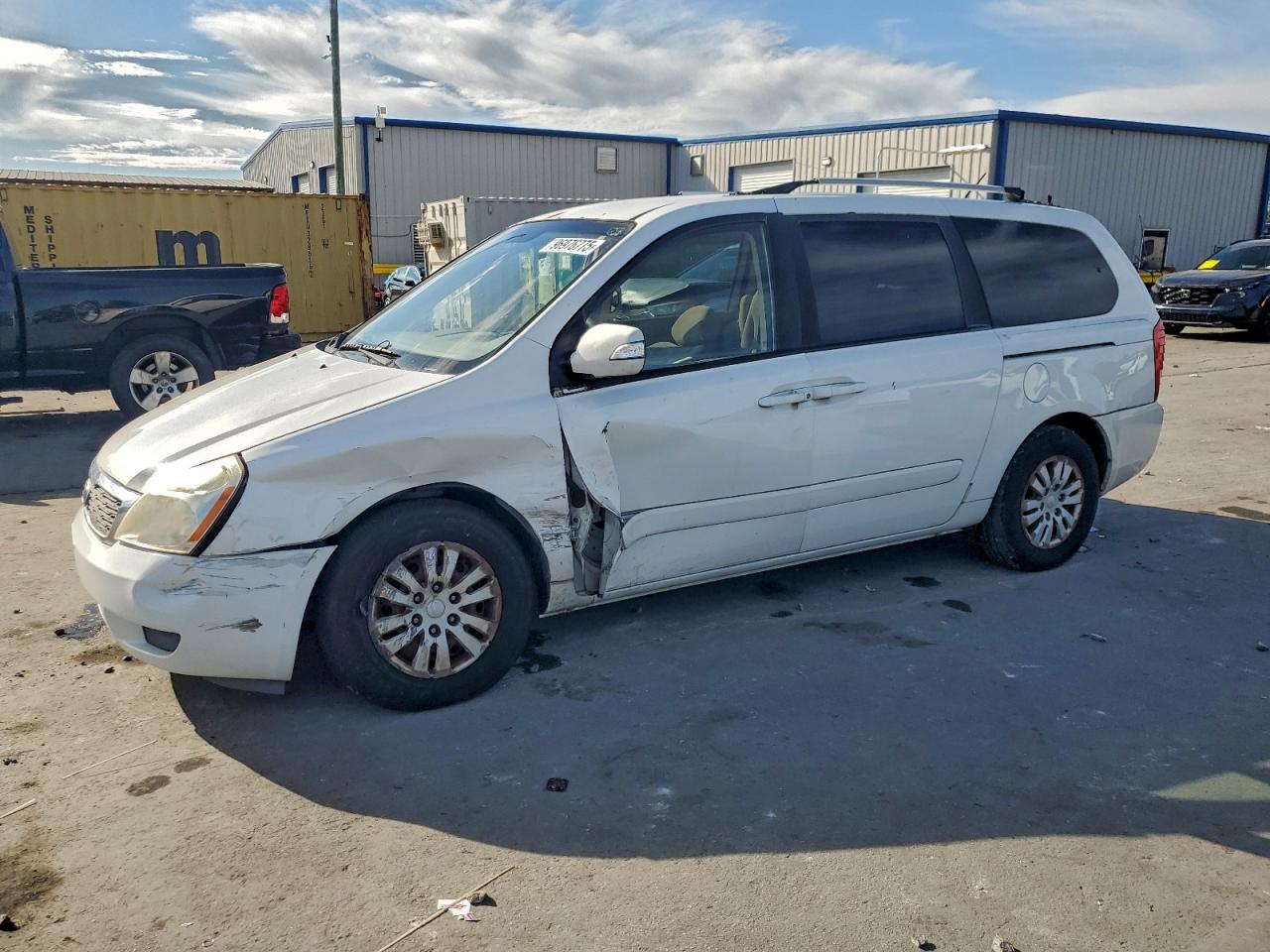 2011 KIA SEDONA
