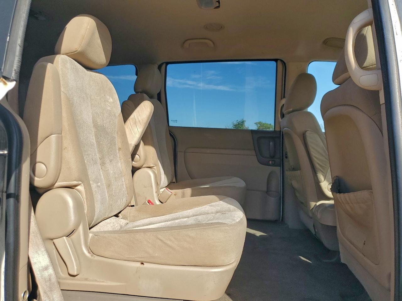 2011 KIA SEDONA LX photo 11
