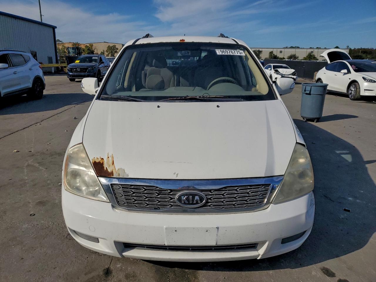 2011 KIA SEDONA LX photo 5
