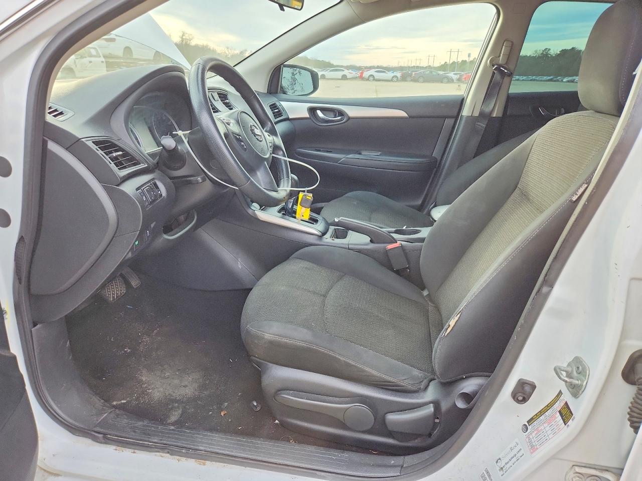 2019 NISSAN SENTRA S photo 13