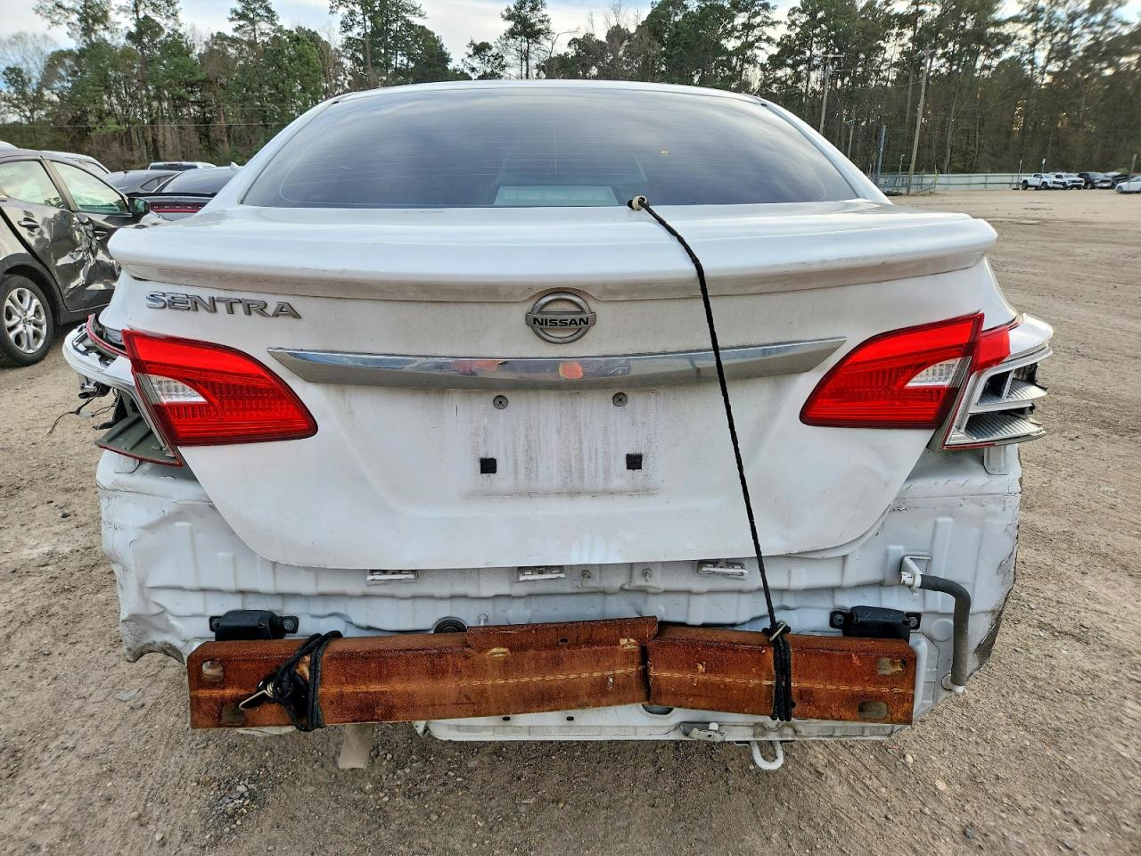 2019 NISSAN SENTRA S photo 11