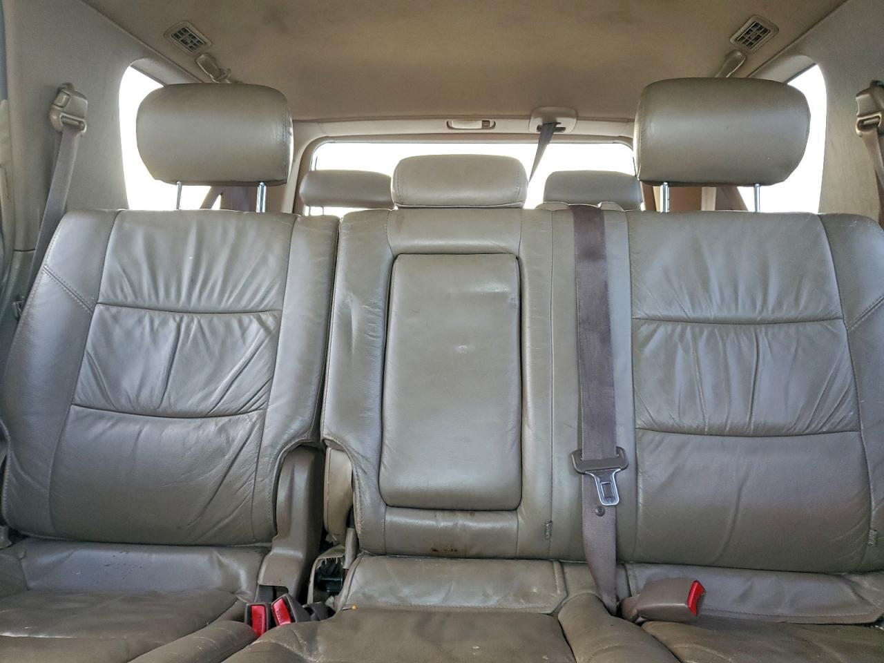 2002 TOYOTA SEQUOIA SR5 photo 19
