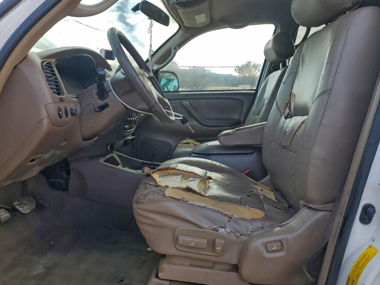2002 TOYOTA SEQUOIA SR5 photo 13