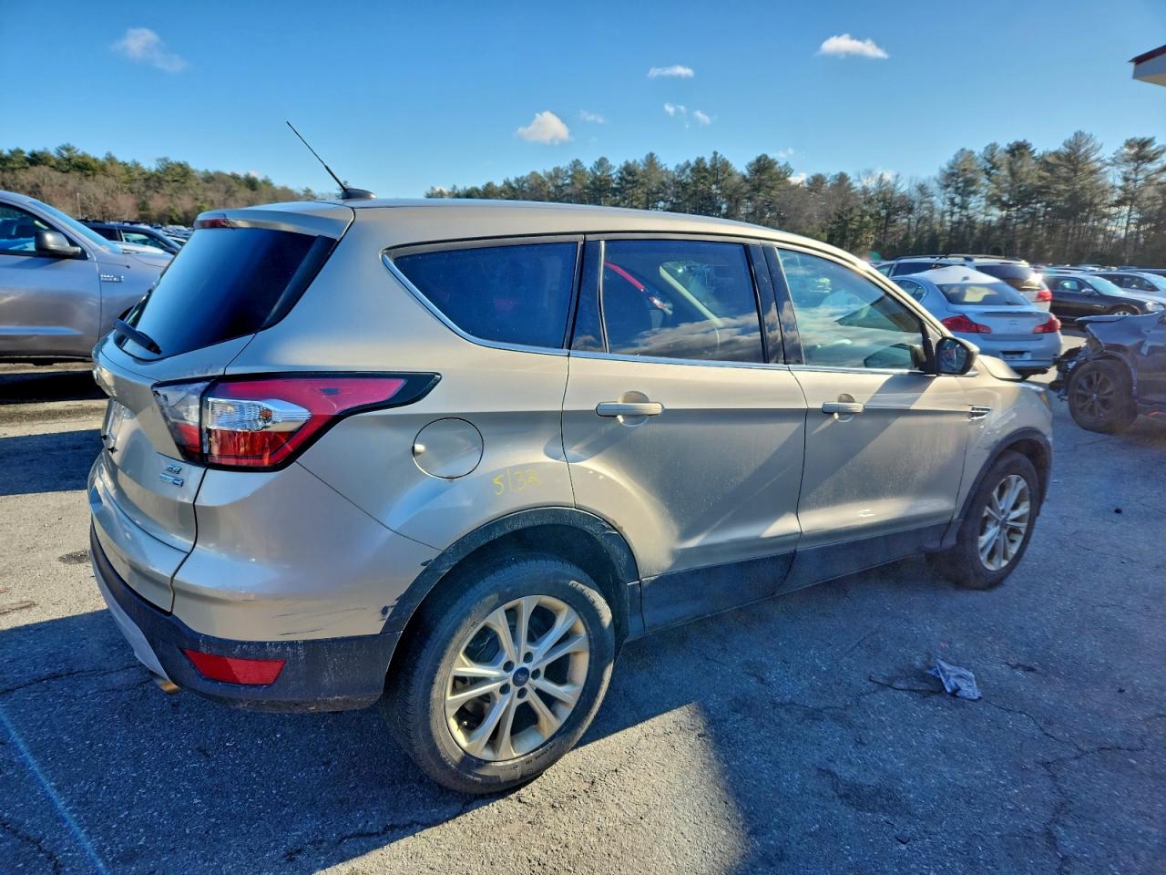 2017 FORD ESCAPE SE photo 3