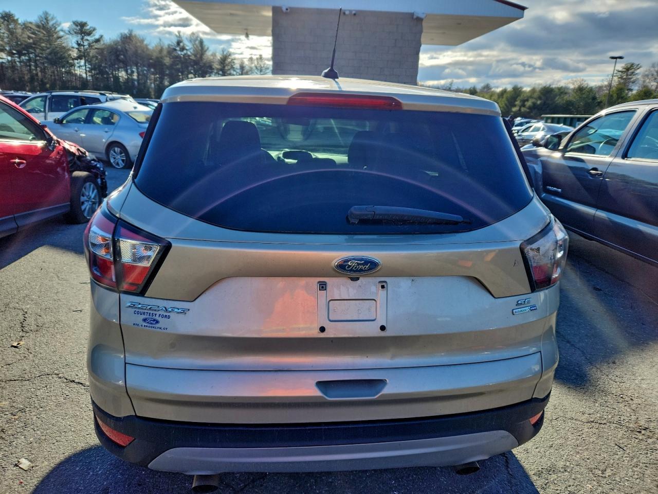 2017 FORD ESCAPE SE photo 6