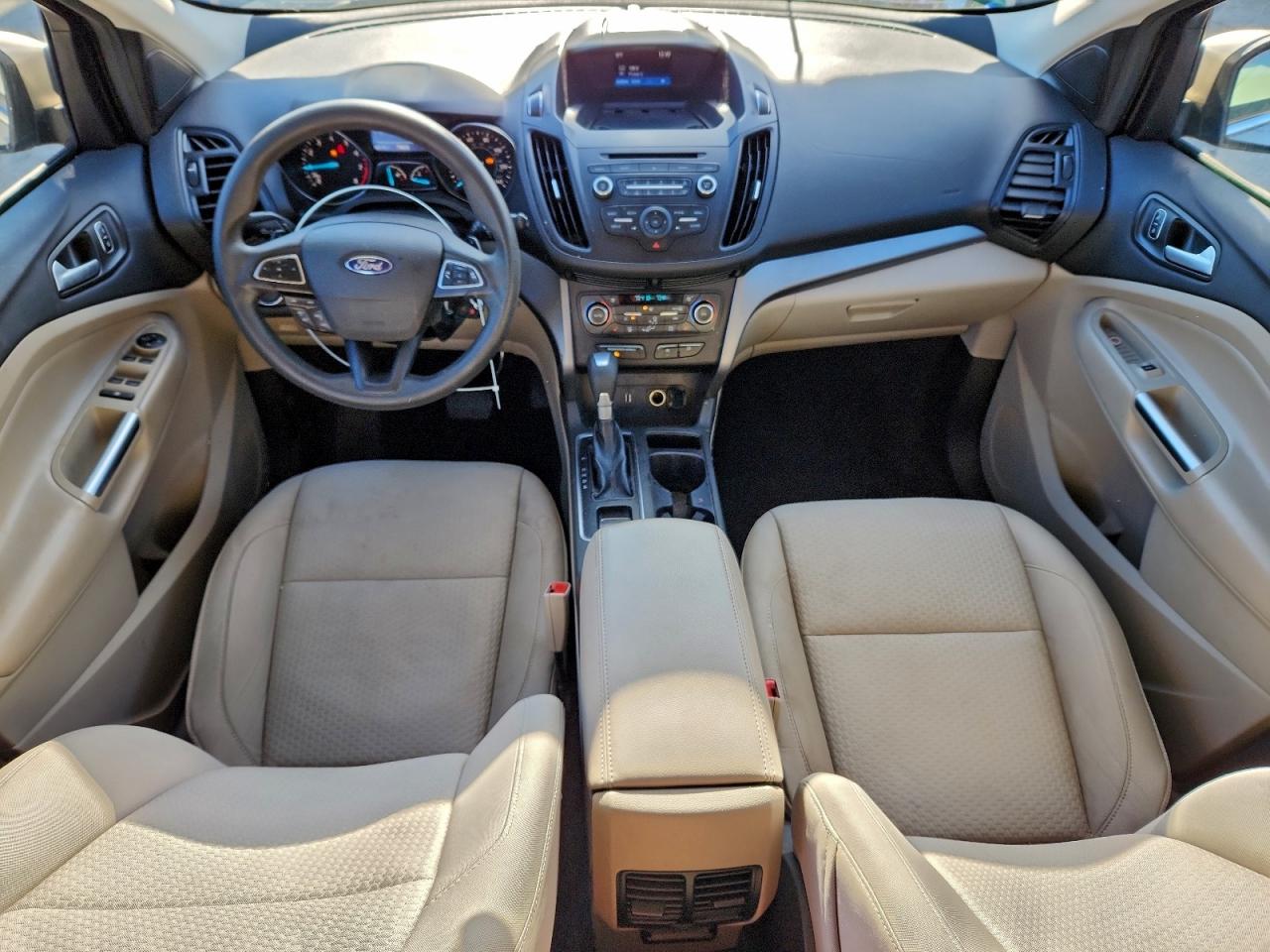 2017 FORD ESCAPE SE photo 8