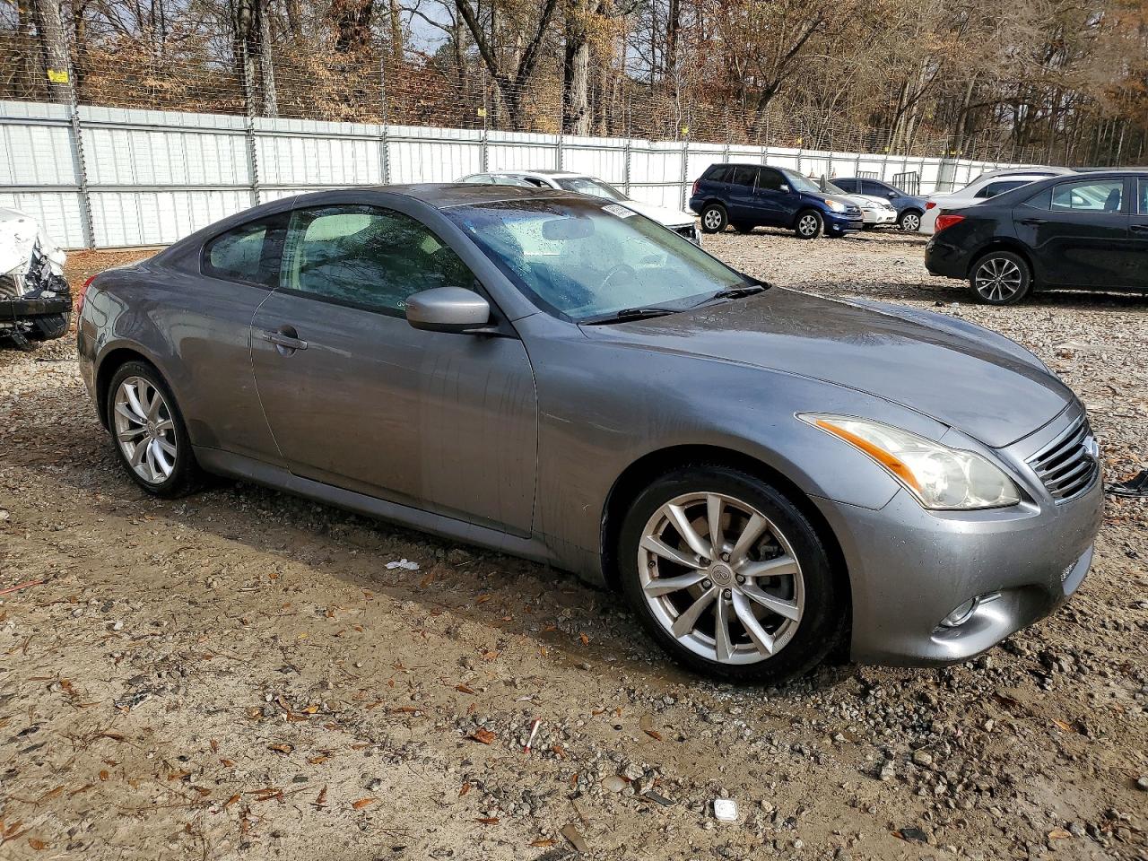 2012 INFINITI G37 BASE photo 4