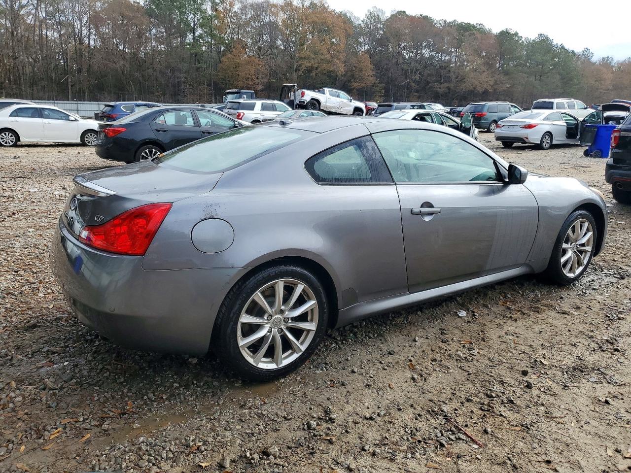 2012 INFINITI G37 BASE photo 3