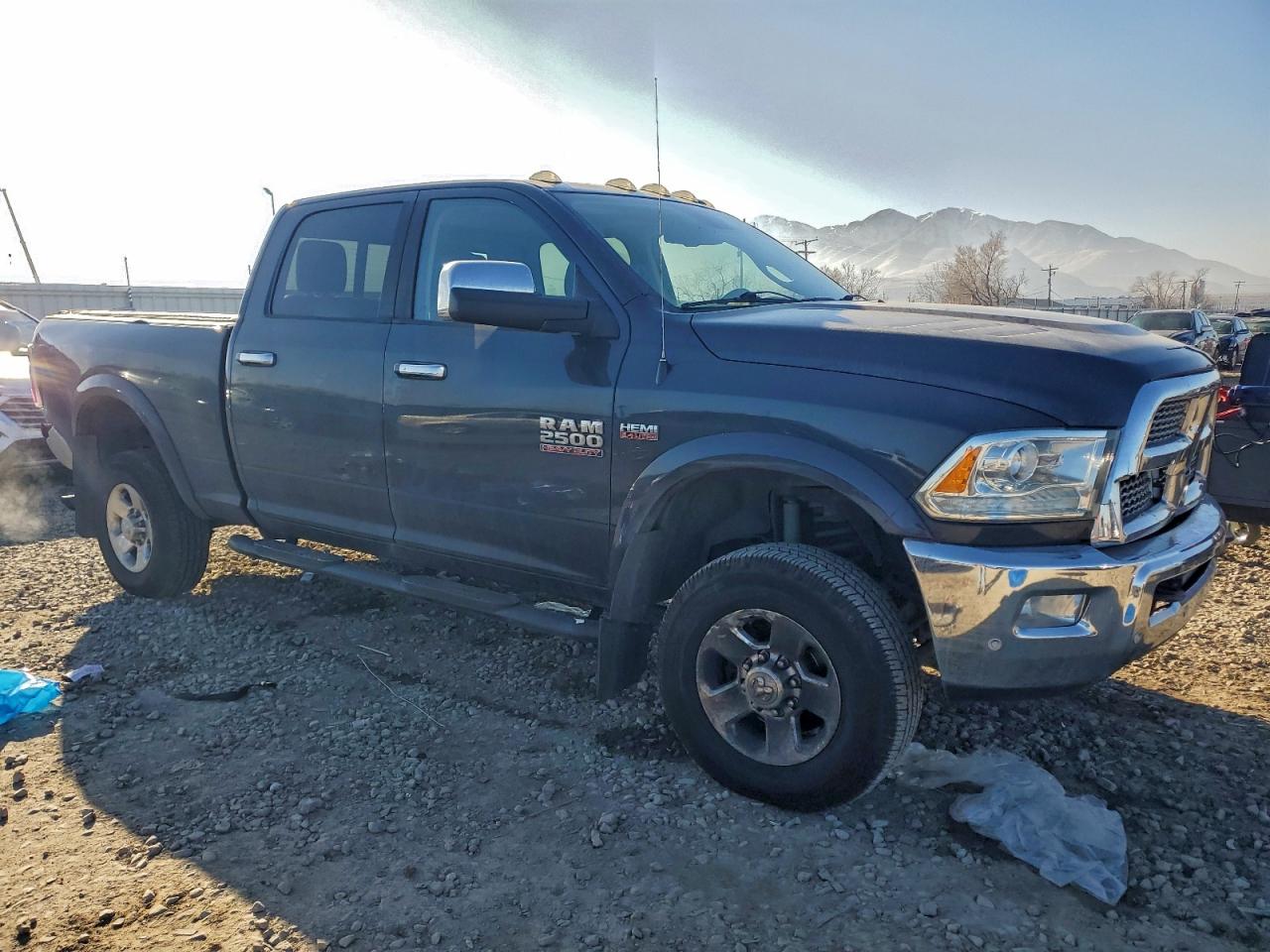 2016 RAM 2500 LARAMIE photo 4