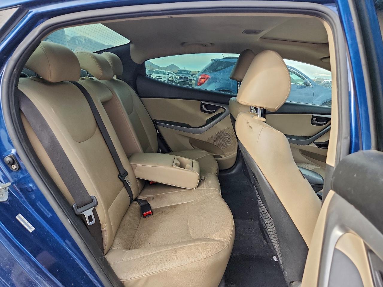 2014 HYUNDAI ELANTRA SE photo 19
