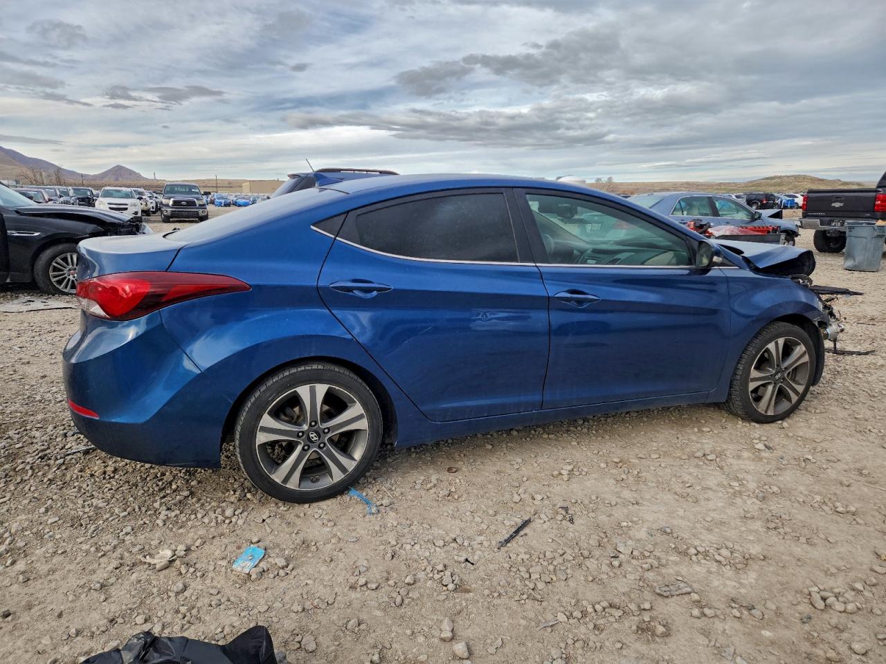 2014 HYUNDAI ELANTRA SE photo 5