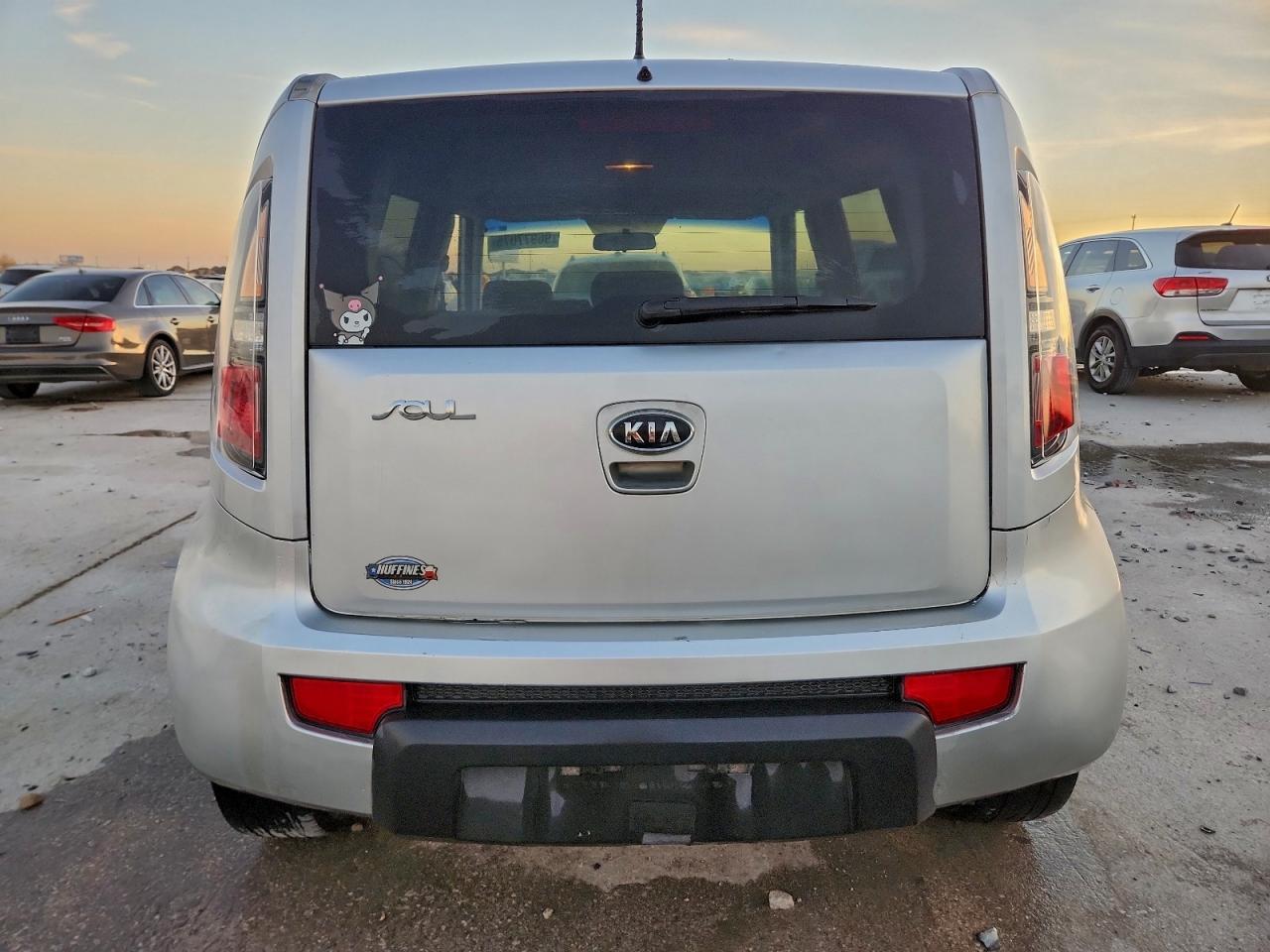2011 KIA SOUL + photo 11