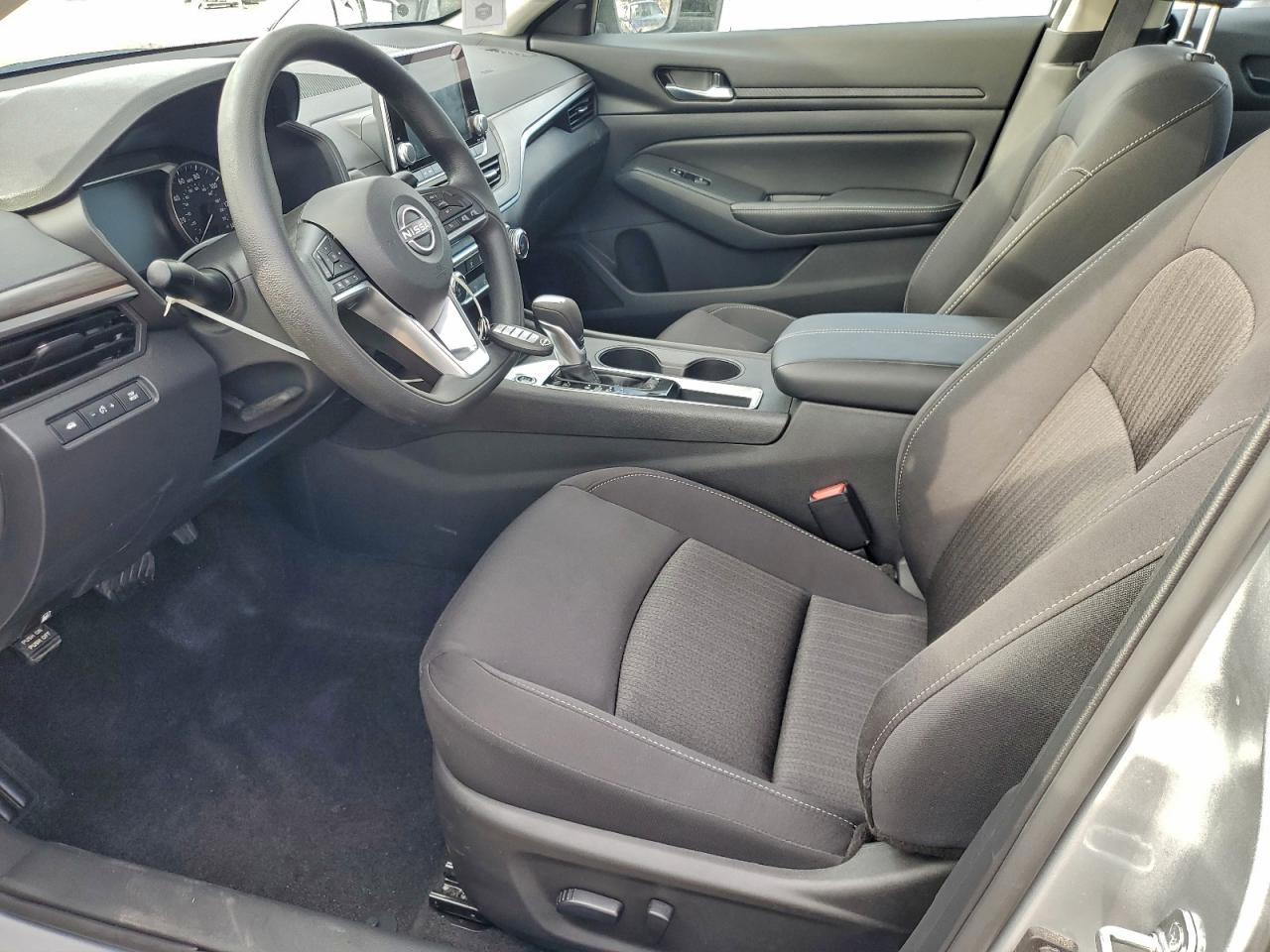 2025 NISSAN ALTIMA SV photo 7