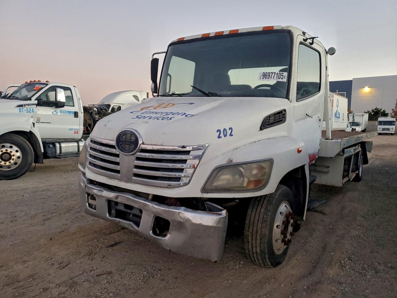 2010 HINO 258/268 ROLLBACK  TRUCK — FRONT END damage — photo 1