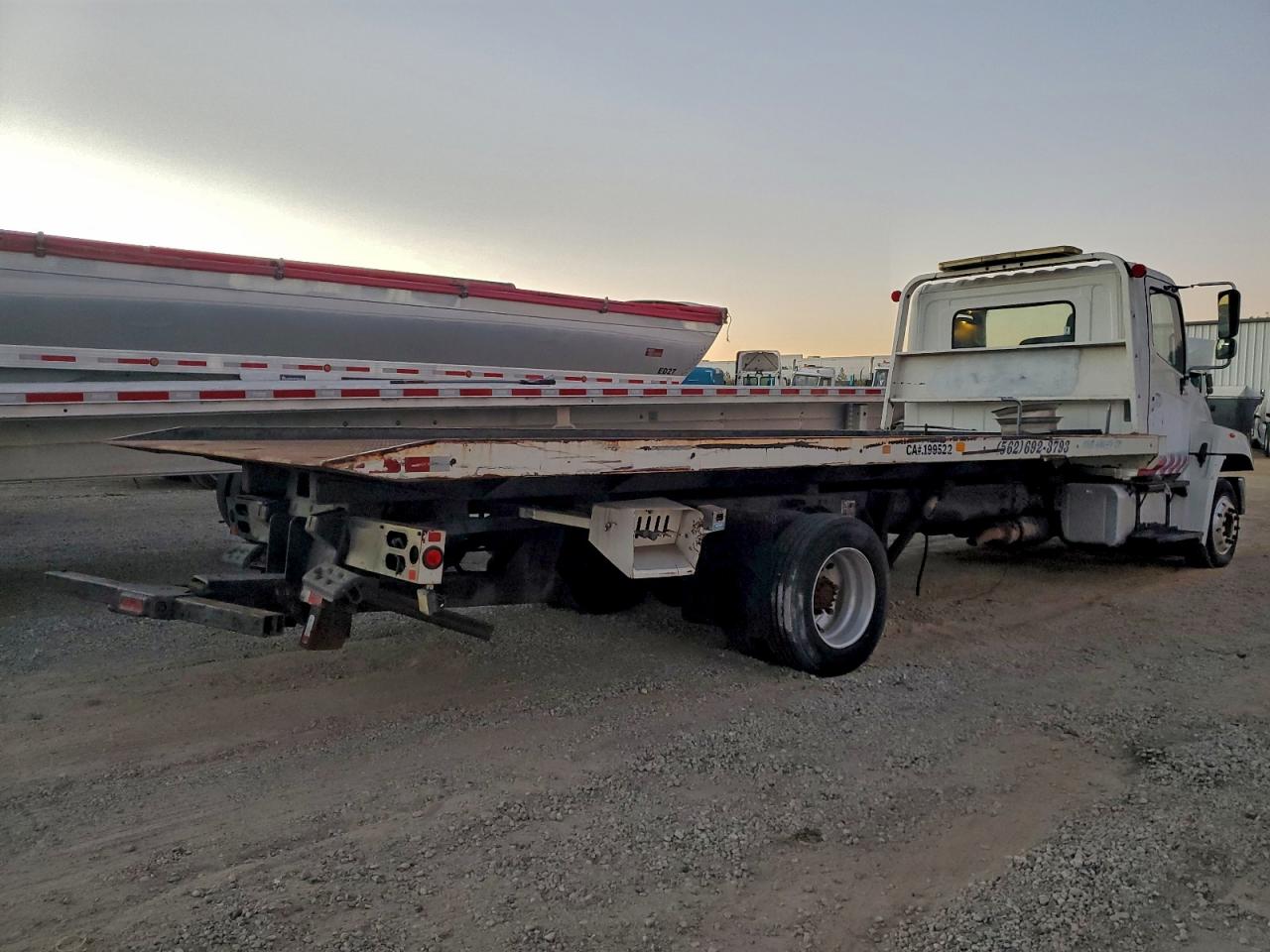 2010 HINO 258/268 ROLLBACK  TRUCK photo 3