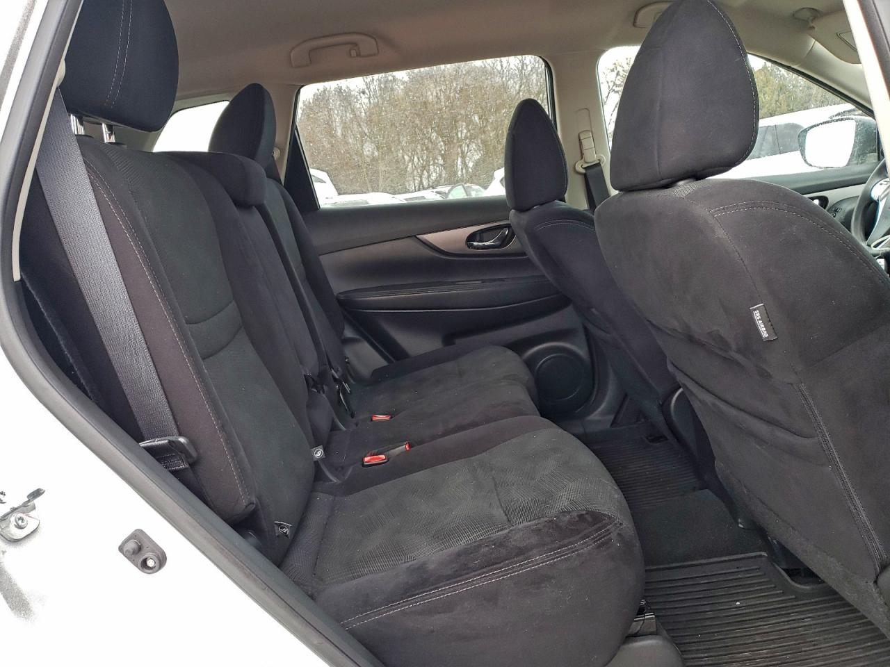2016 NISSAN ROGUE S photo 11