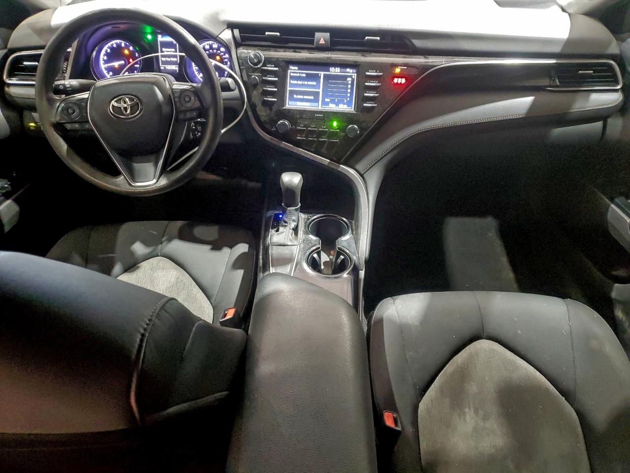 2020 TOYOTA CAMRY LE photo 8