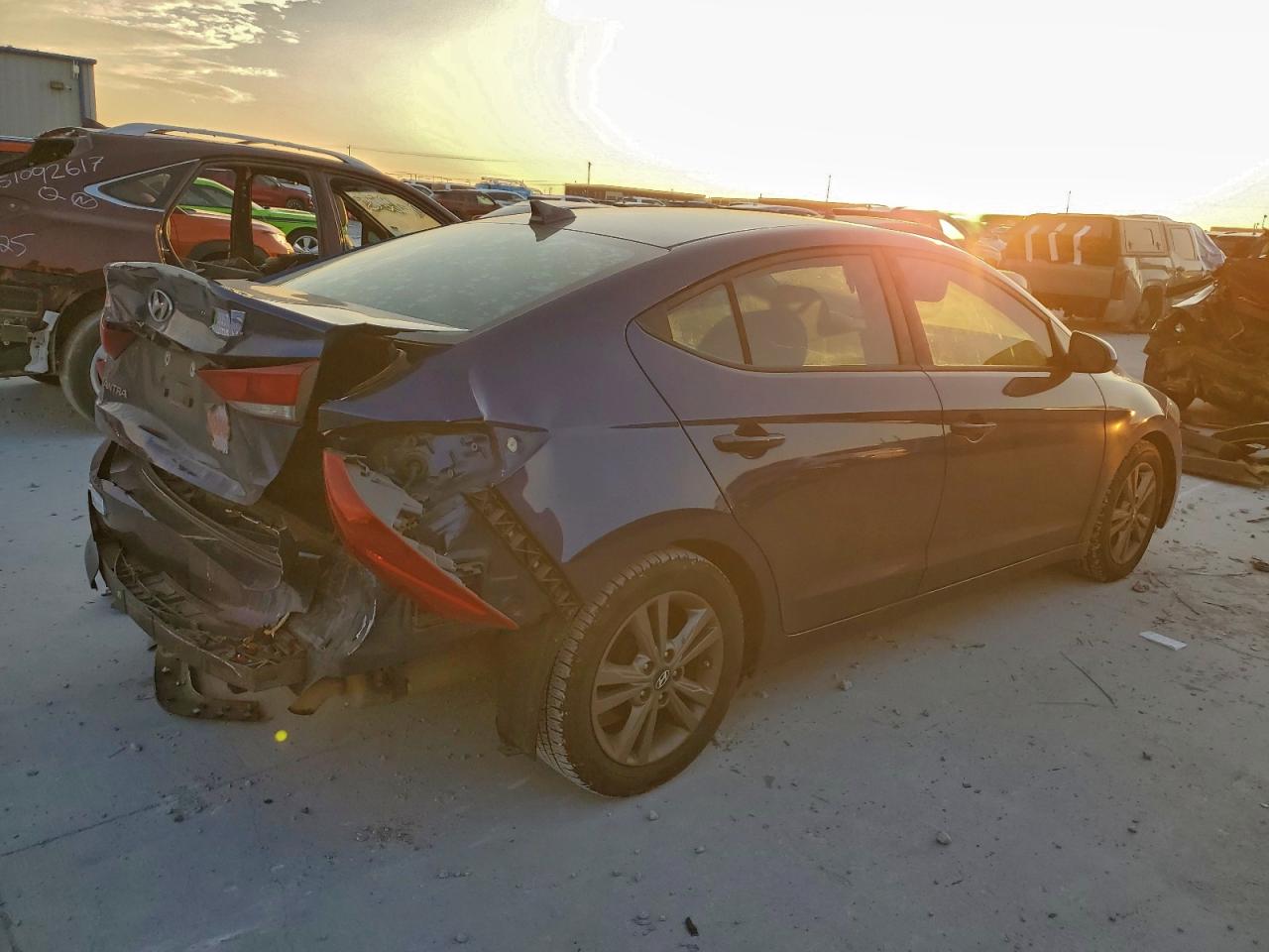 2017 HYUNDAI ELANTRA SE photo 3