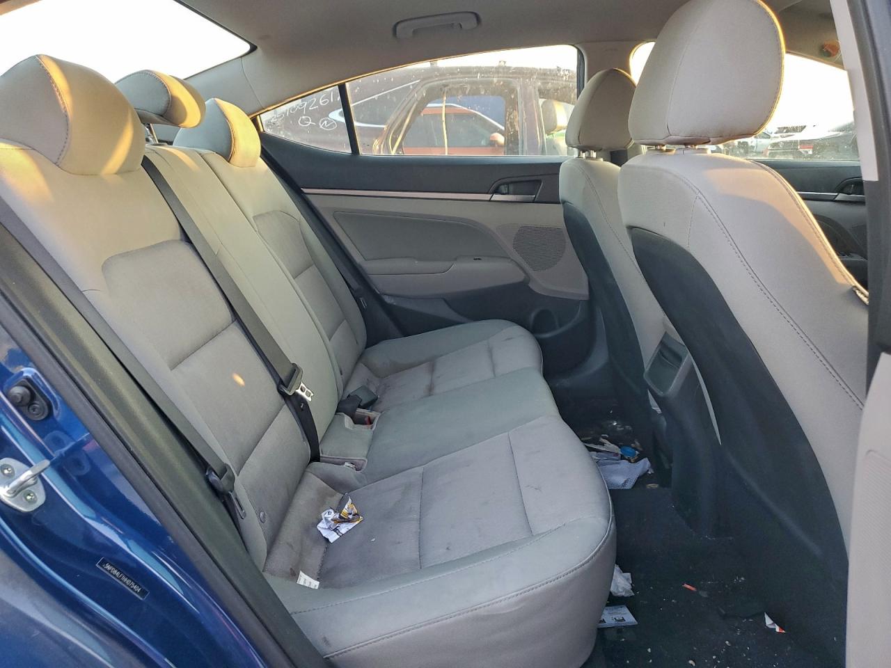 2017 HYUNDAI ELANTRA SE photo 10