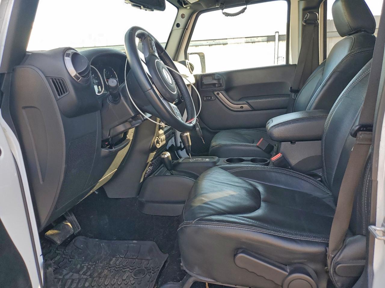 2018 JEEP WRANGLER UNLIMITED SAHARA photo 7