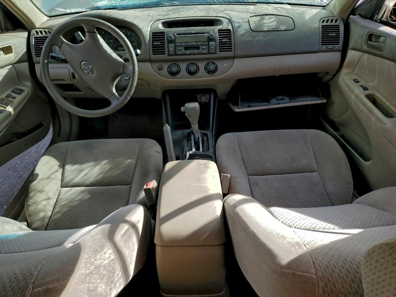2002 TOYOTA CAMRY LE photo 22