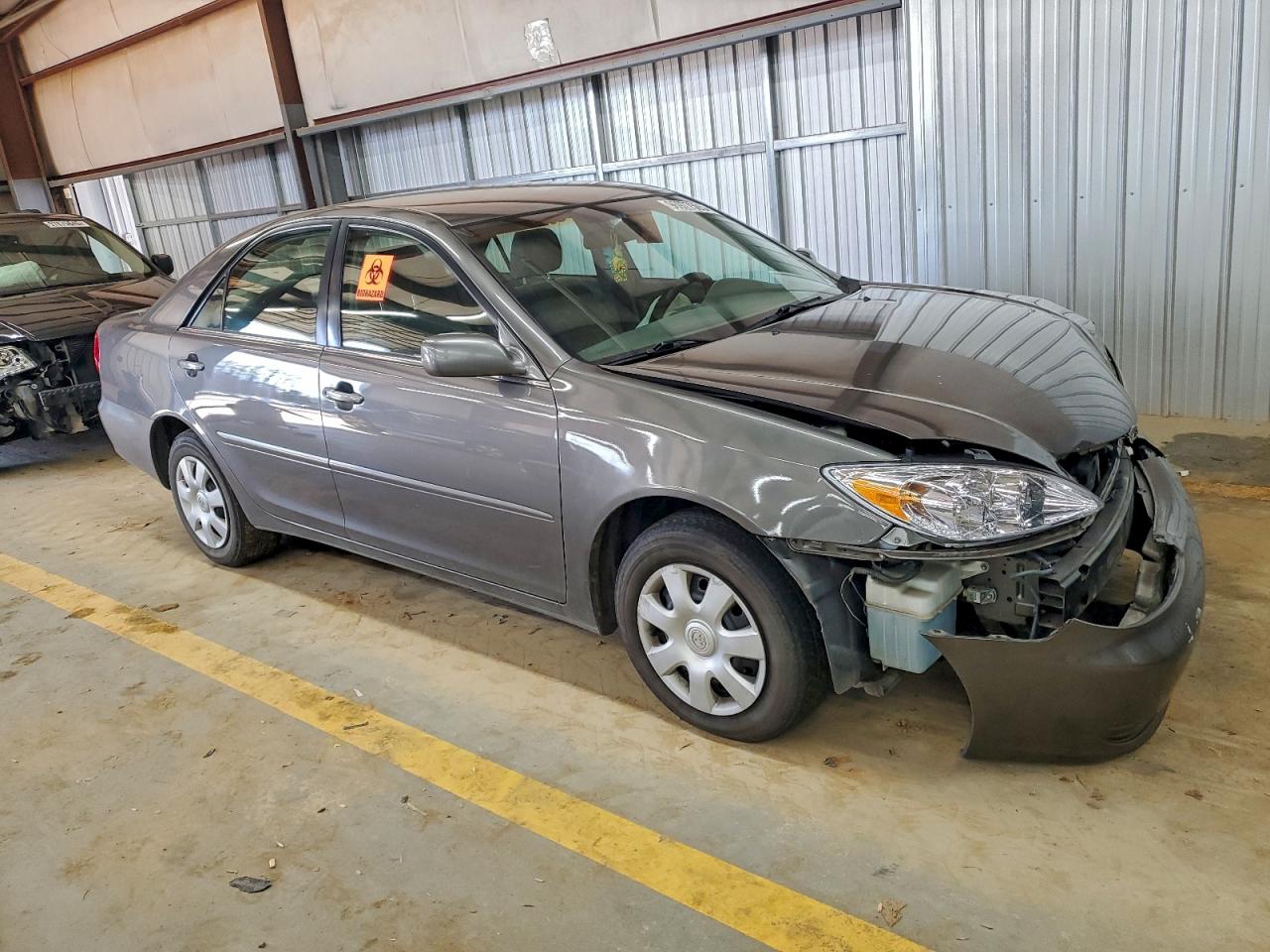 2004 TOYOTA CAMRY LE photo 7