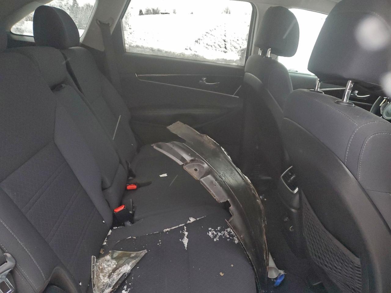 2017 KIA SORENTO LX photo 31