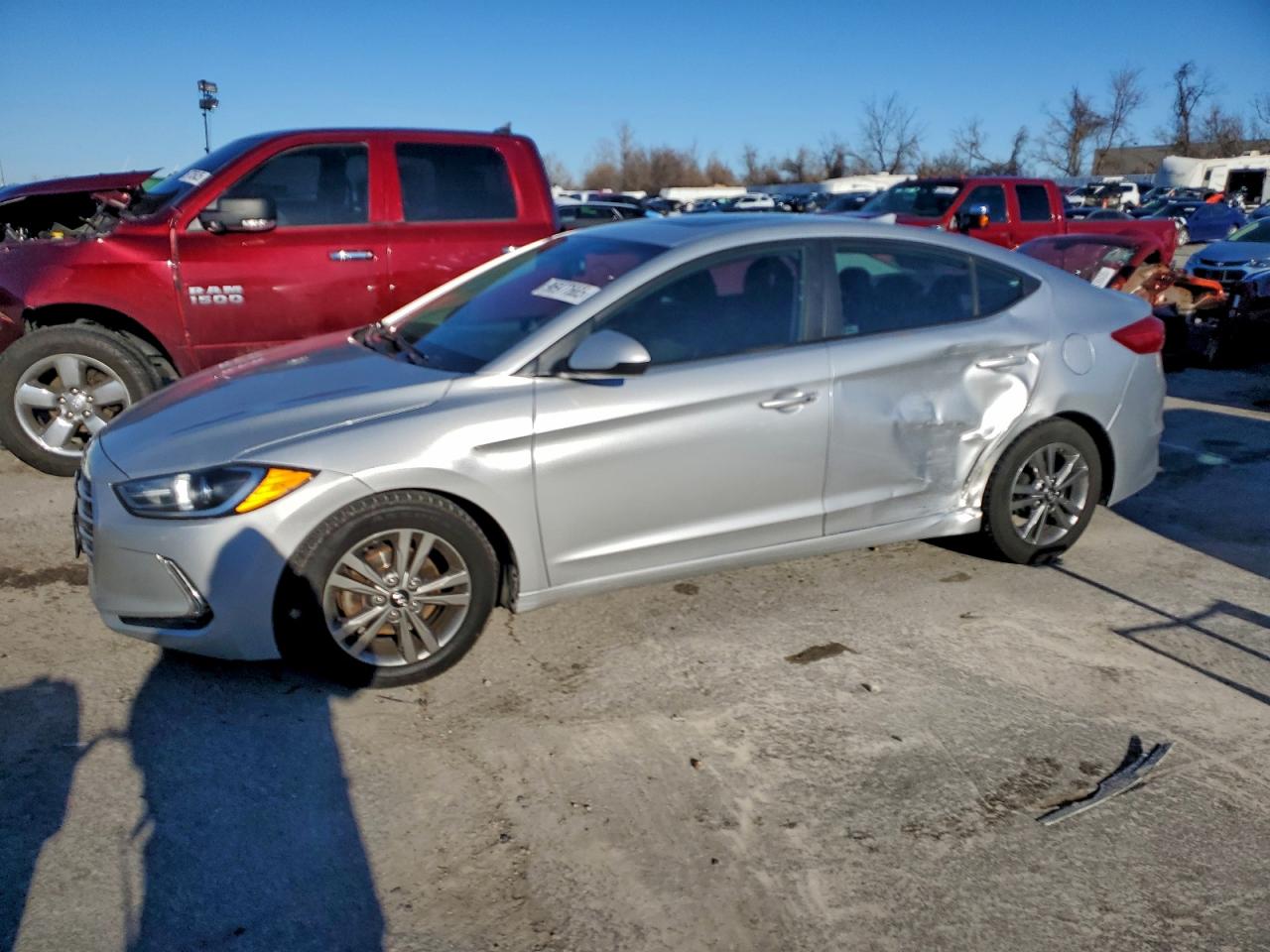 2017 HYUNDAI ELANTRA