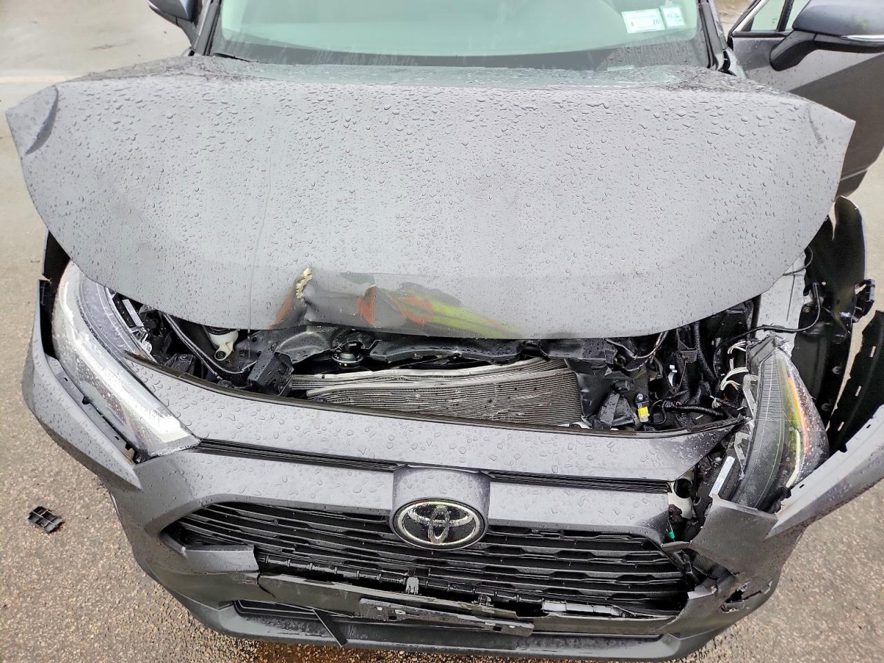 2024 TOYOTA RAV4 LE photo 23