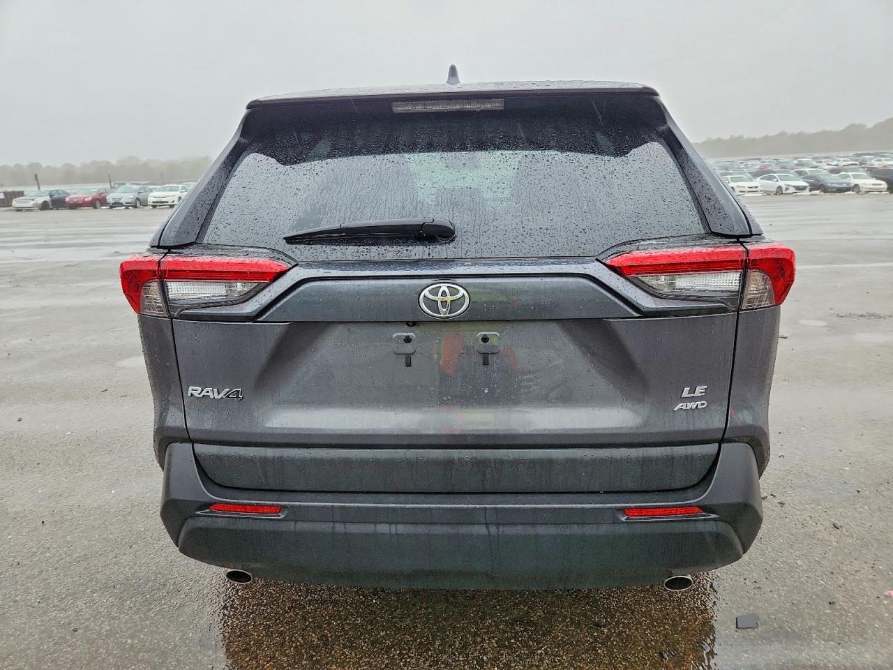 2024 TOYOTA RAV4 LE photo 11