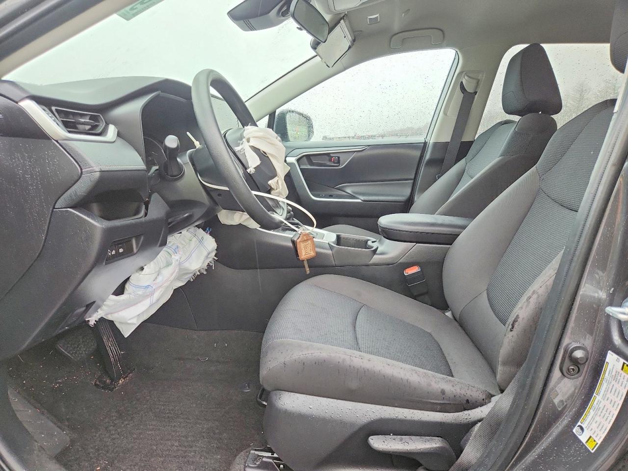 2024 TOYOTA RAV4 LE photo 13
