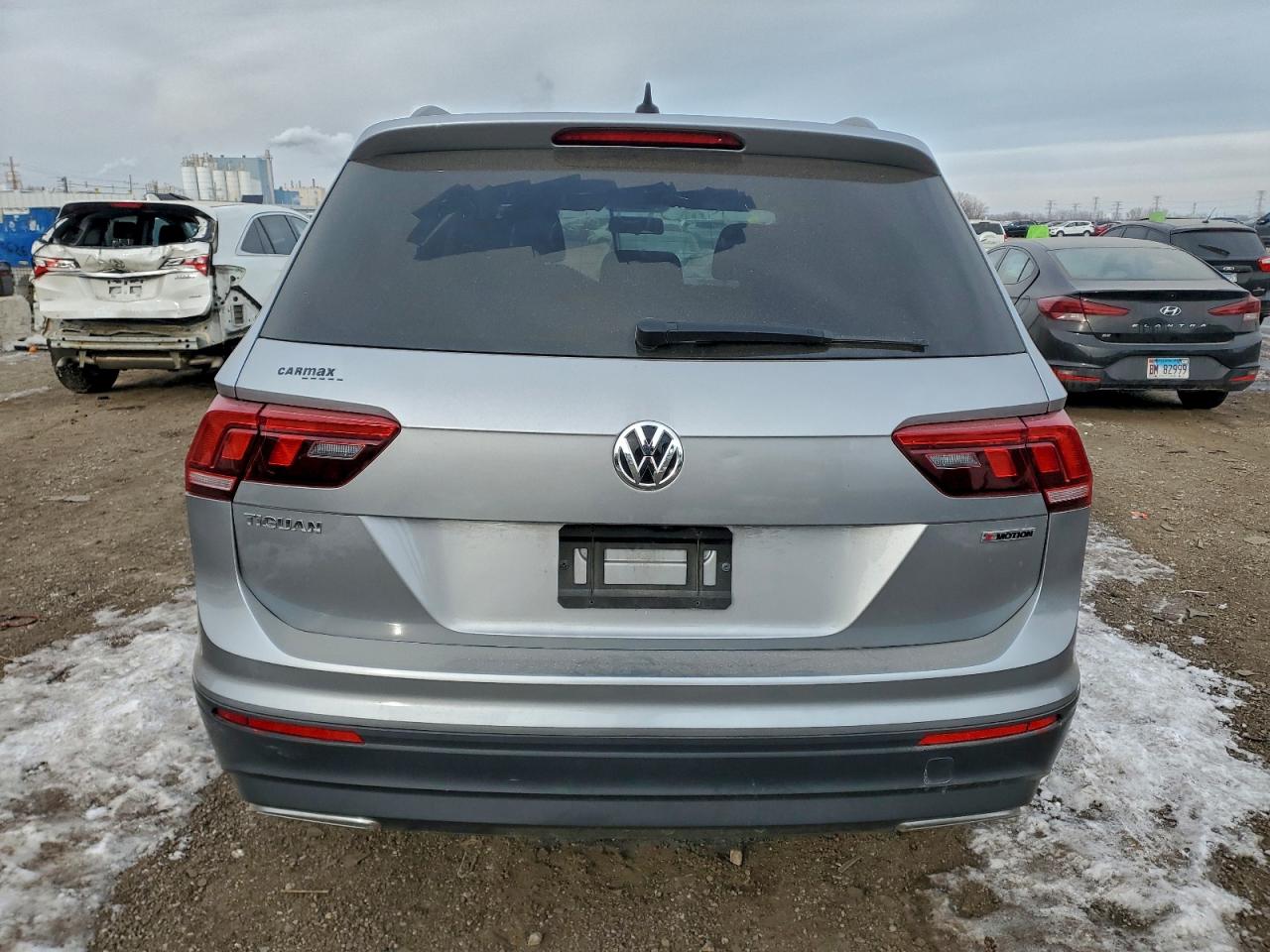 2021 VOLKSWAGEN TIGUAN S photo 11