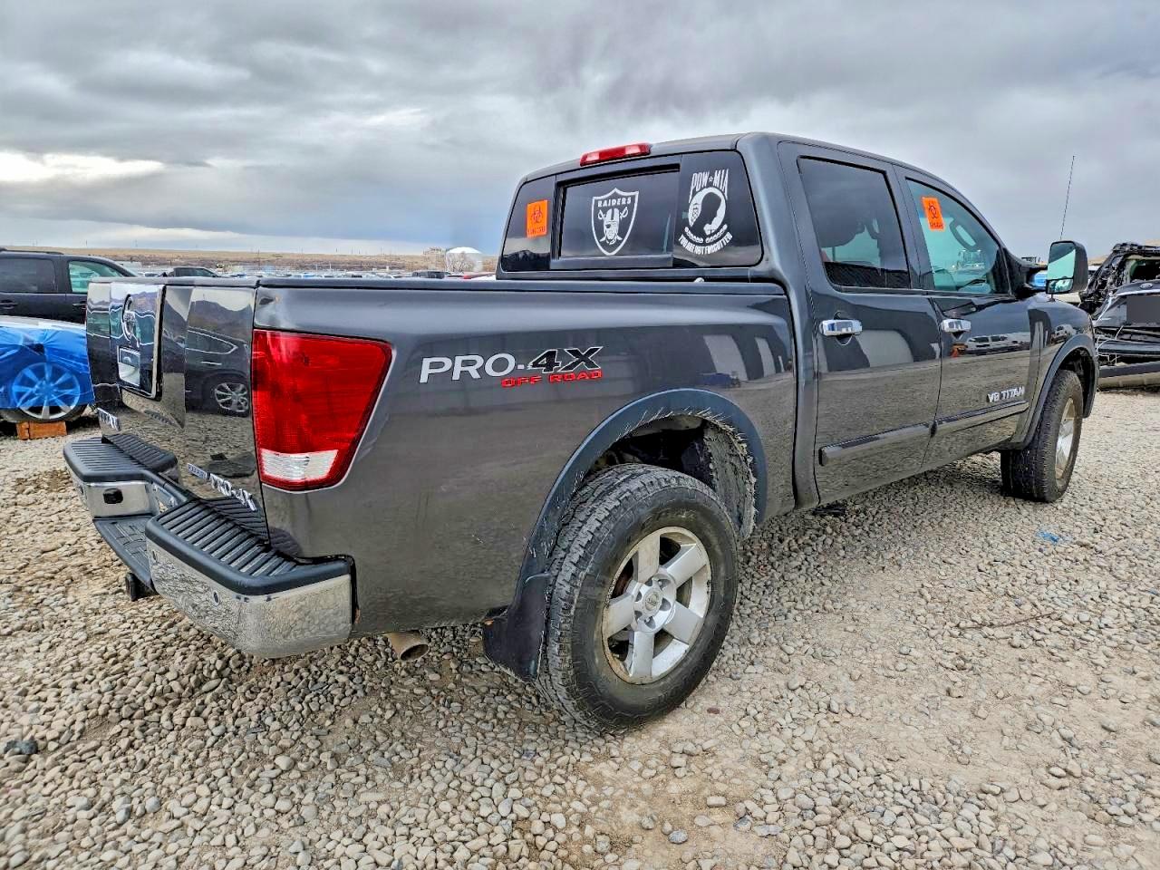 2011 NISSAN TITAN SV photo 3