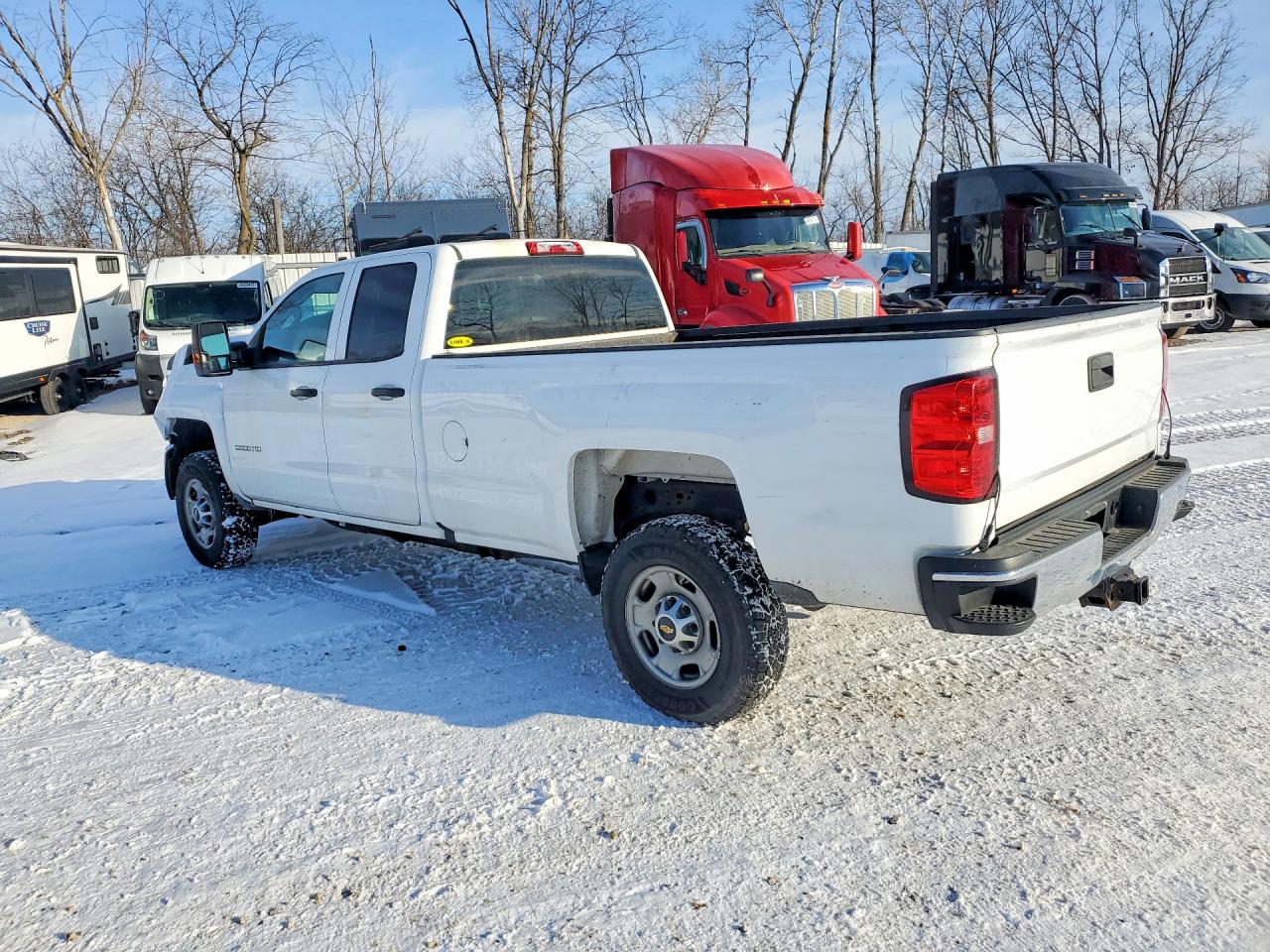 2019 CHEVROLET SILVERADO C2500 HEAVY DUTY photo 2