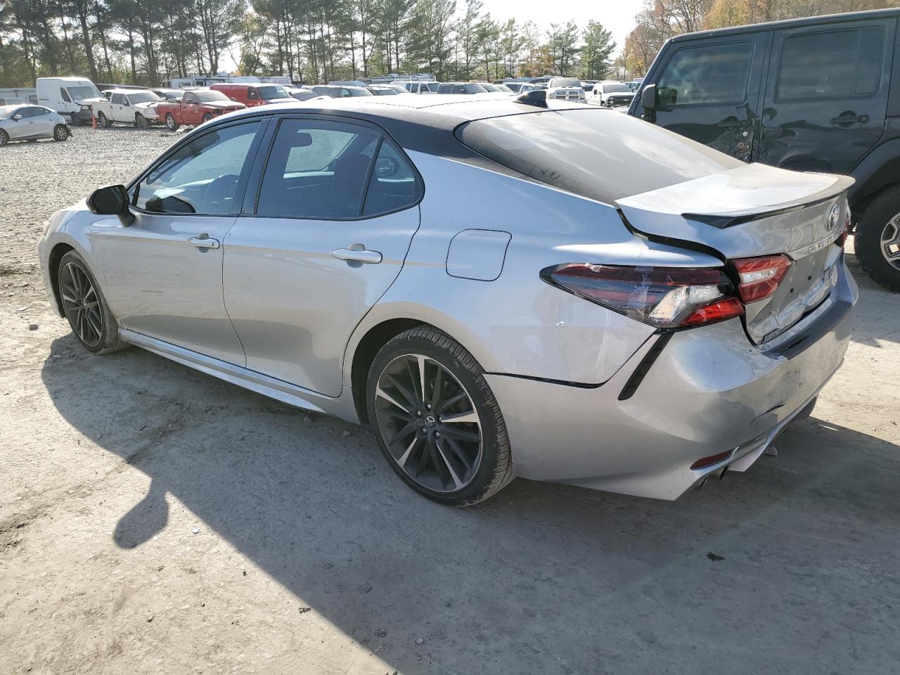 2019 TOYOTA CAMRY XSE photo 2