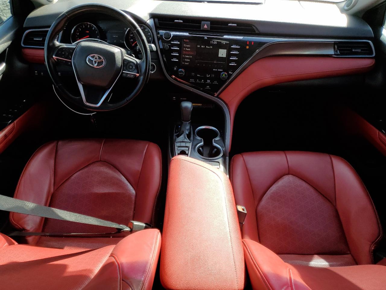 2019 TOYOTA CAMRY XSE photo 8