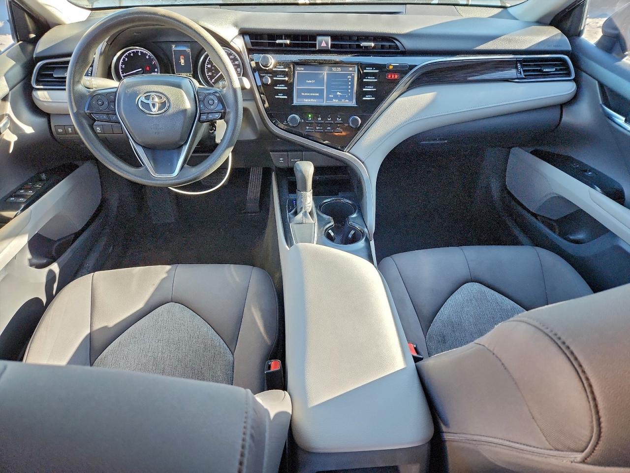 2019 TOYOTA CAMRY L photo 8