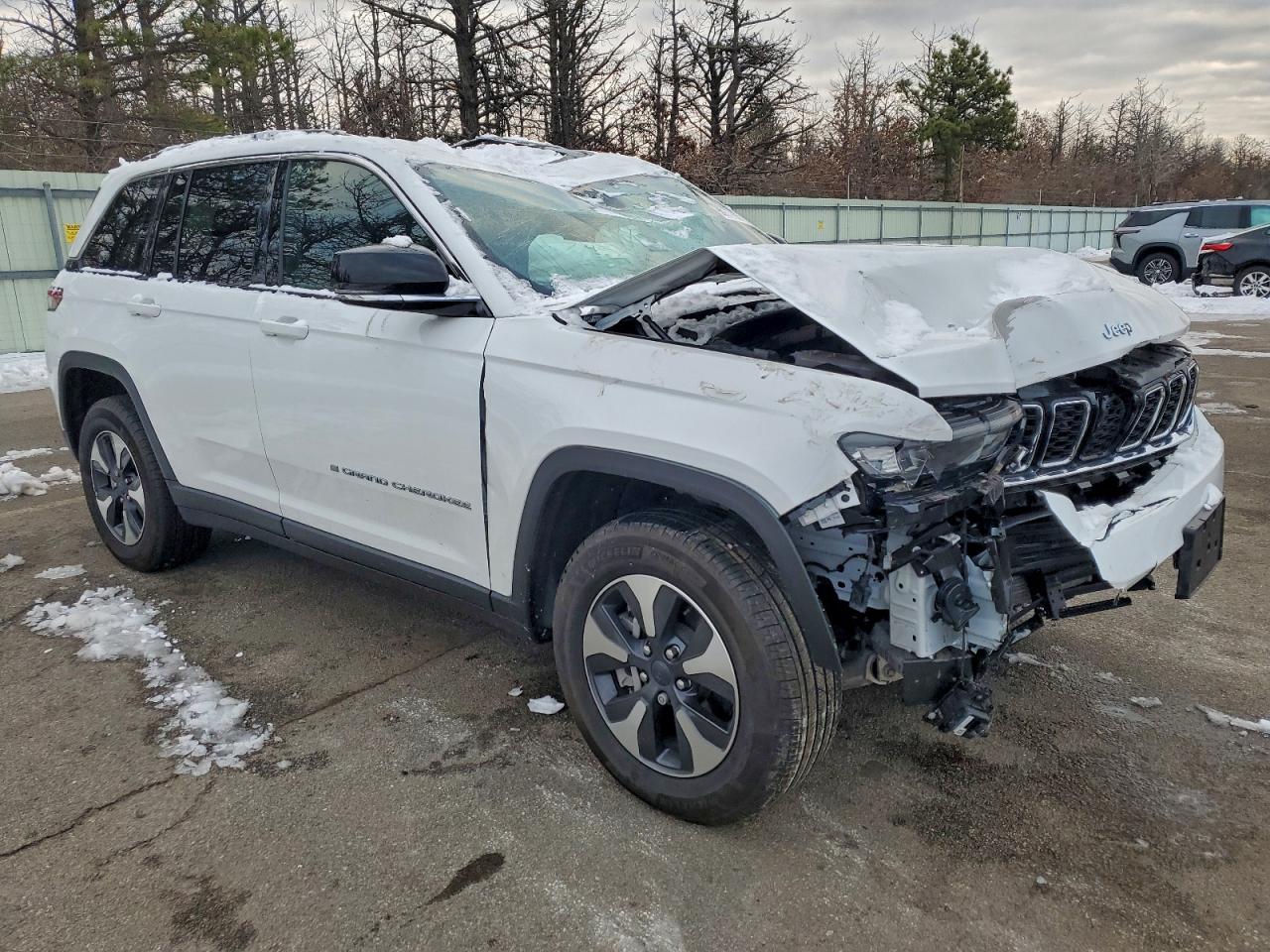 2024 JEEP GRAND CHEROKEE LIMITED 4XE photo 4