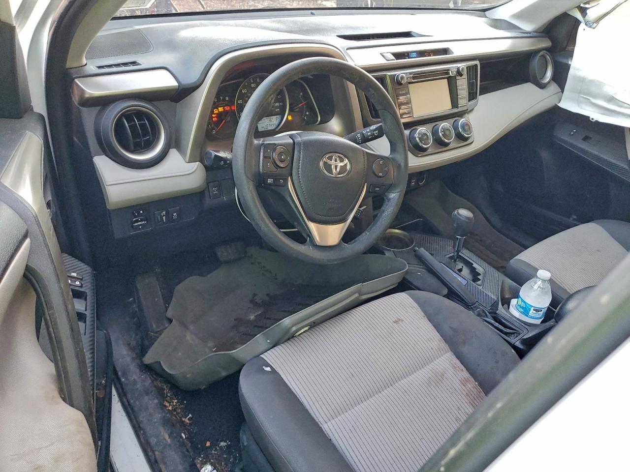 2015 TOYOTA RAV4 LE photo 8