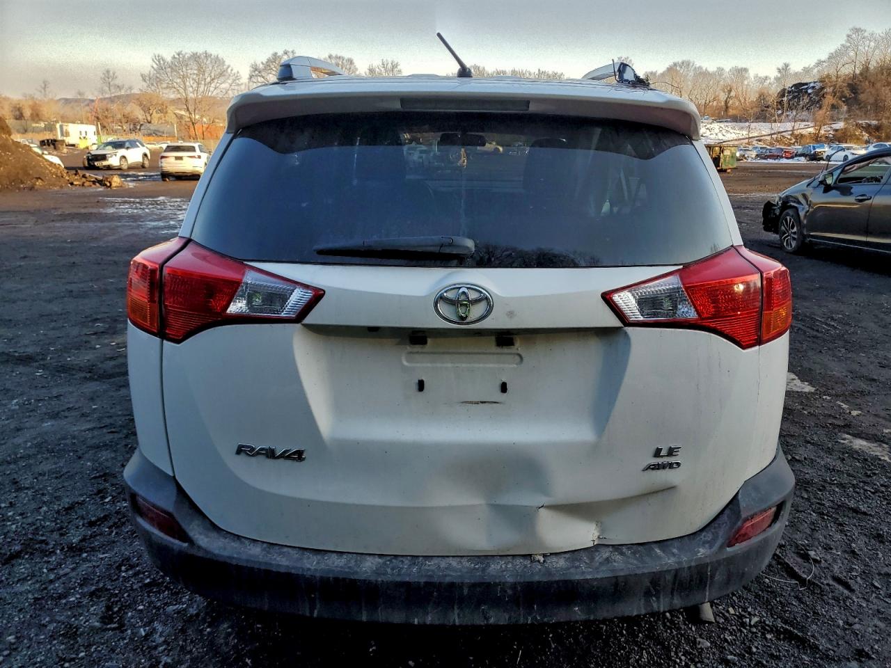 2015 TOYOTA RAV4 LE photo 6