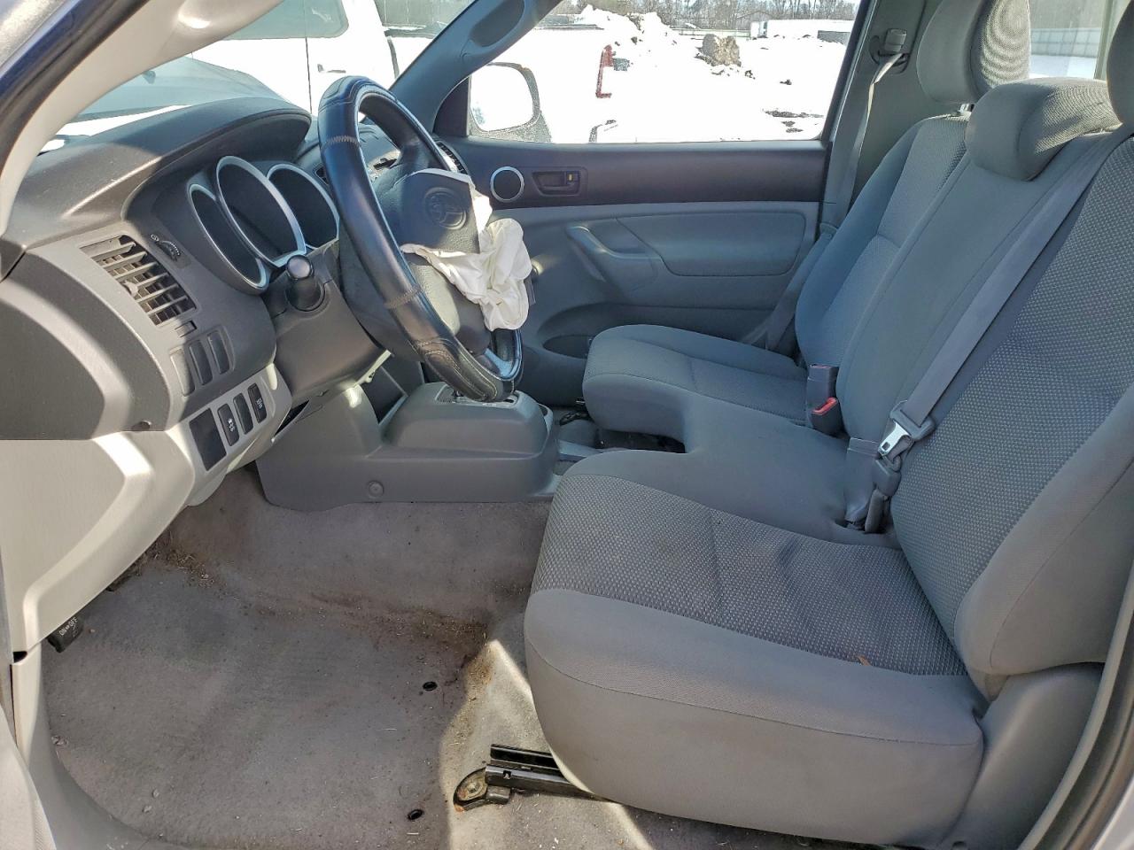 2009 TOYOTA TACOMA photo 13