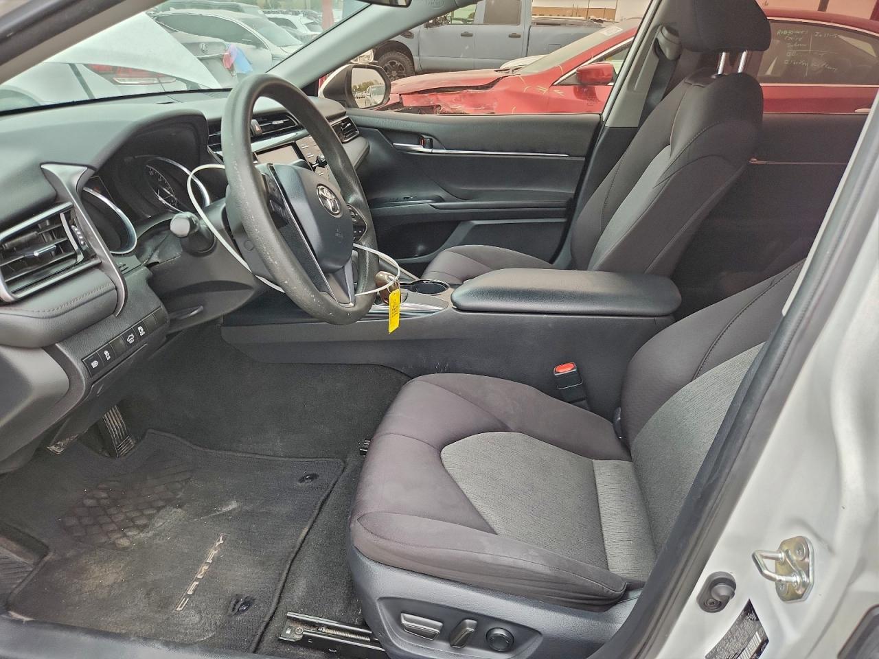 2019 TOYOTA CAMRY L photo 13