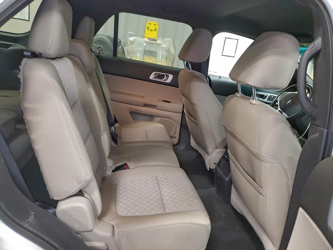 2011 FORD EXPLORER XLT photo 11