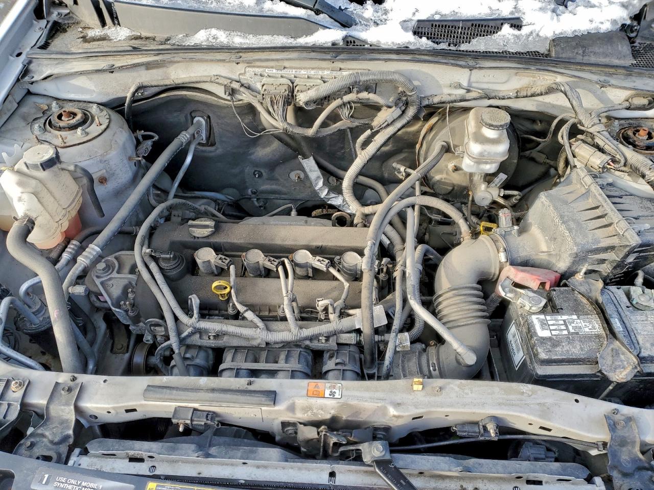 2011 FORD ESCAPE XLS photo 11