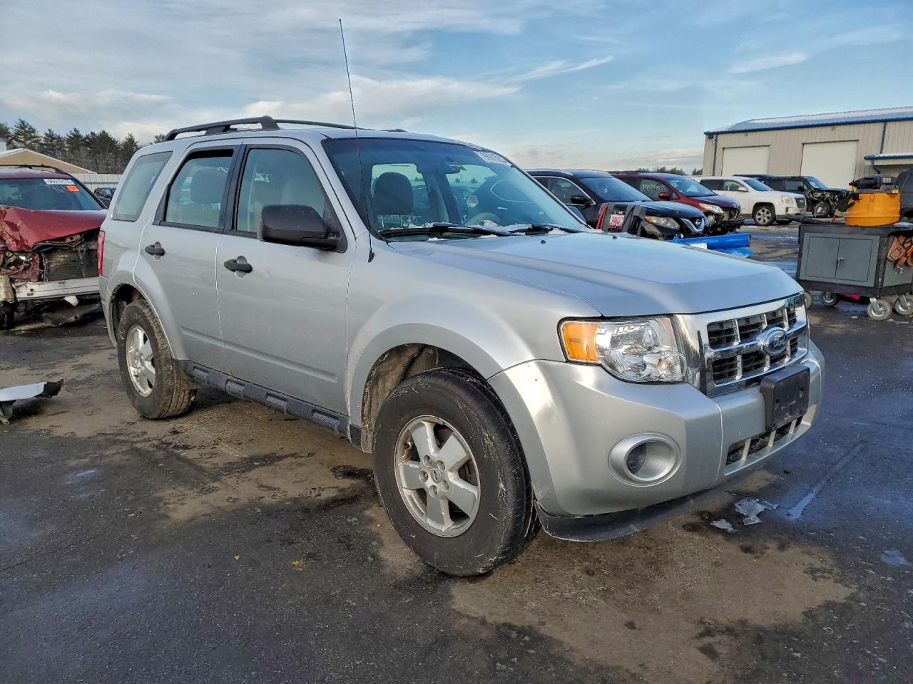2011 FORD ESCAPE XLS photo 4